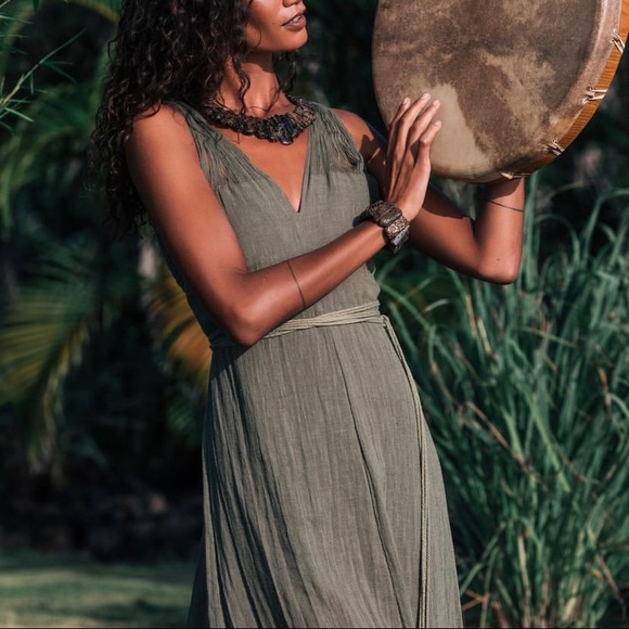 Gorgeous sage dress hand wove, naturally dyed. - Picture 5 of 7